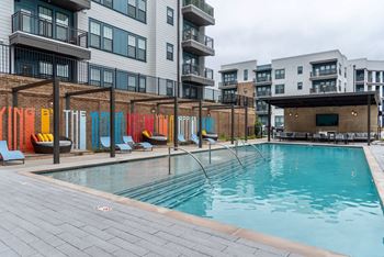Pool at Jamestown Apartment Flats Richmond VA